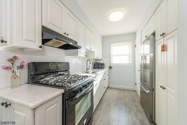 912 Colfax Ave, Pompton Lakes Boro, NJ 07442
