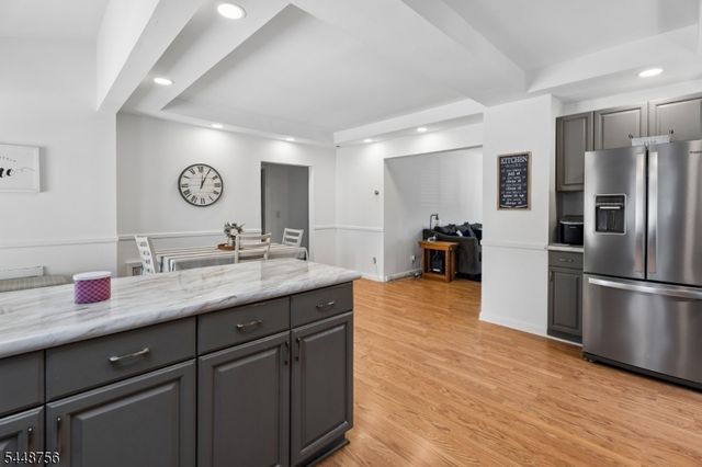 135 E 11Th St, Linden City, NJ 07036