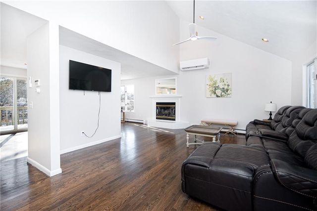 262 Wood Hill Road, Narragansett, RI 02882