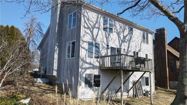 262 Wood Hill Road, Narragansett, RI 02882