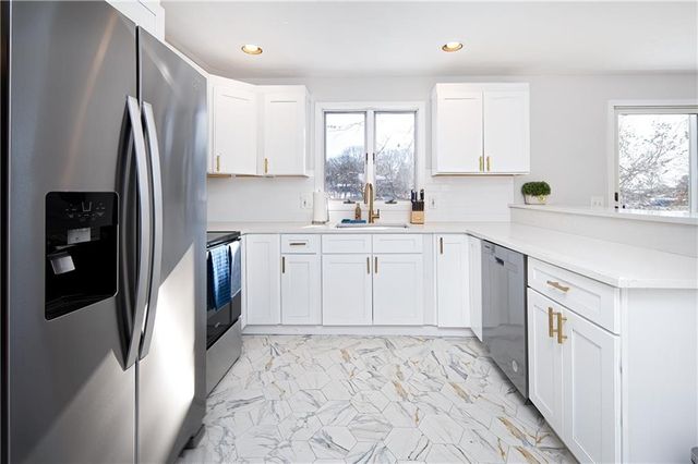 262 Wood Hill Road, Narragansett, RI 02882