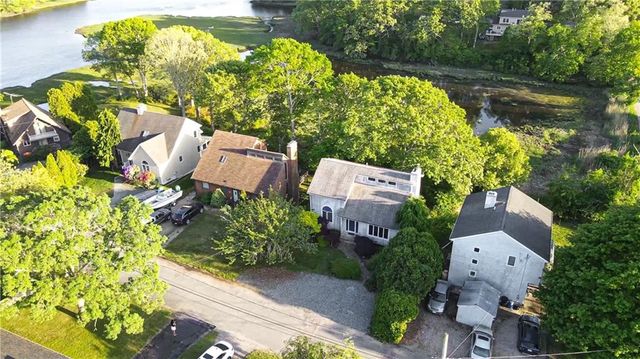 262 Wood Hill Road, Narragansett, RI 02882