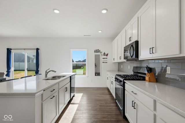 5737 Lauren Lane, Columbus, IN 47203