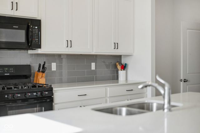 5737 Lauren Lane, Columbus, IN 47203