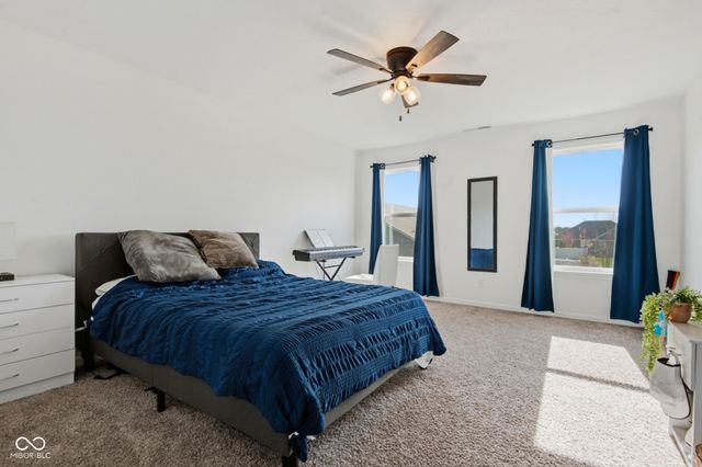 5737 Lauren Lane, Columbus, IN 47203