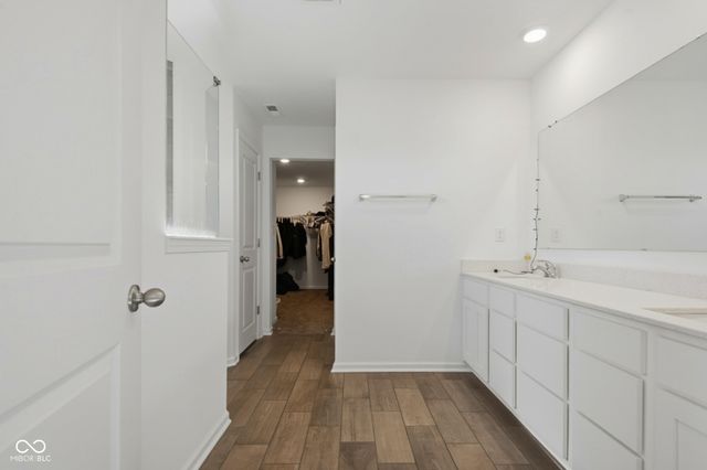 5737 Lauren Lane, Columbus, IN 47203