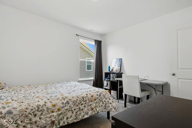 5737 Lauren Lane, Columbus, IN 47203