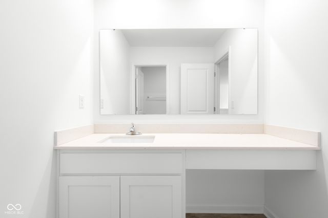 5737 Lauren Lane, Columbus, IN 47203