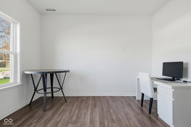 5737 Lauren Lane, Columbus, IN 47203