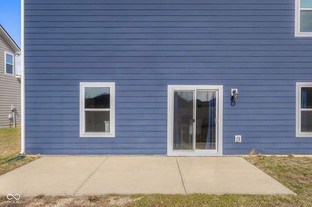 5737 Lauren Lane, Columbus, IN 47203