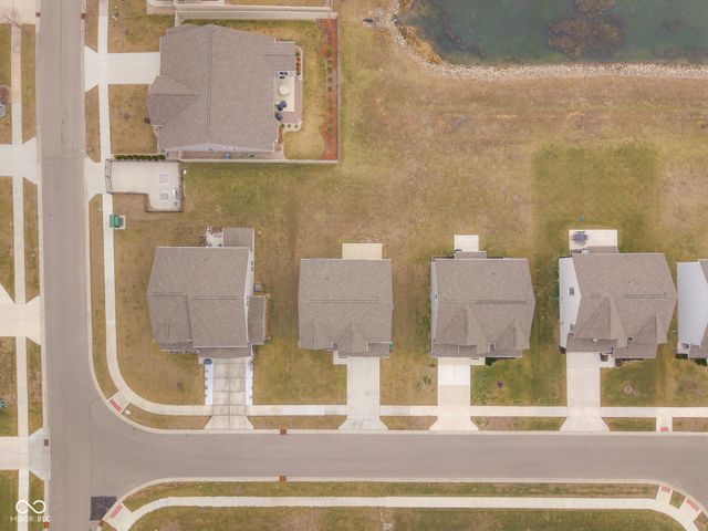 5737 Lauren Lane, Columbus, IN 47203