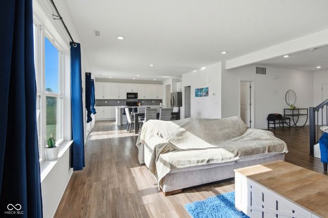 5737 Lauren Lane, Columbus, IN 47203