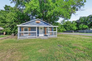 141 N Dobson Street, Burleson, TX 76028