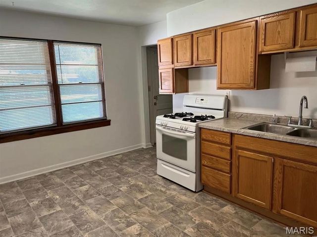 1311 W HWY 50, O'fallon, IL 62269