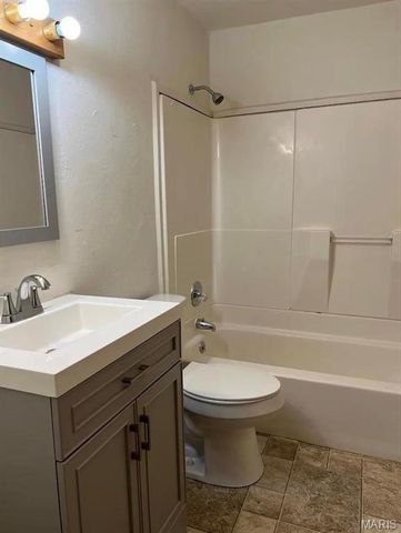 1311 W HWY 50, O'fallon, IL 62269