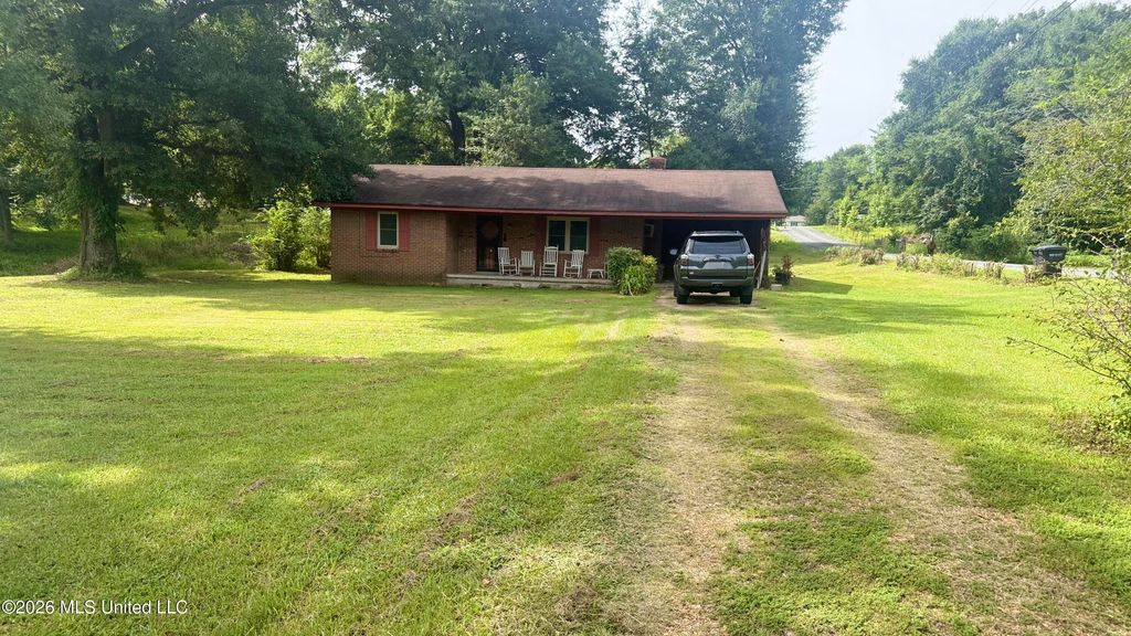 1513 L R L Road, Senatobia, MS 38668 — photo 2