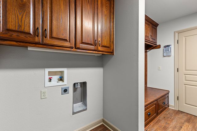 27089 Meadowmore Drive, Whitney, TX 76692