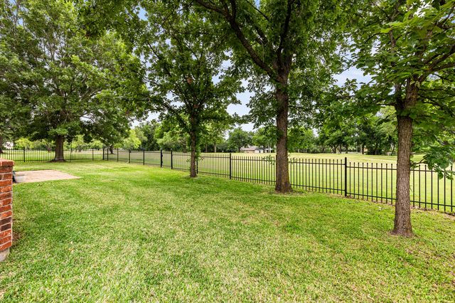27089 Meadowmore Drive, Whitney, TX 76692