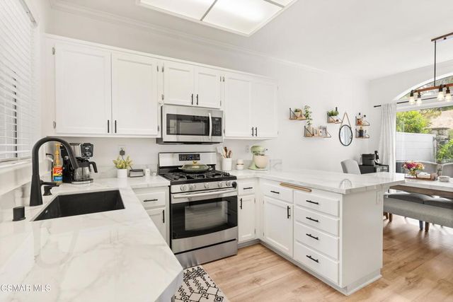 11523 Treeview Court, Moorpark, CA 93021