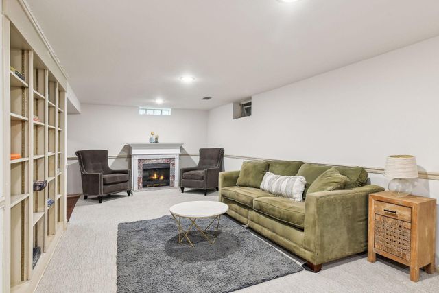 17710 13th Avenue N, Plymouth, MN 55447