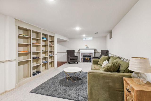 17710 13th Avenue N, Plymouth, MN 55447