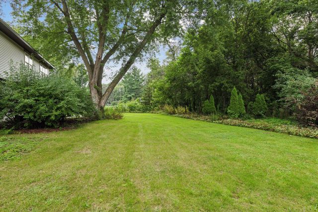 17710 13th Avenue N, Plymouth, MN 55447