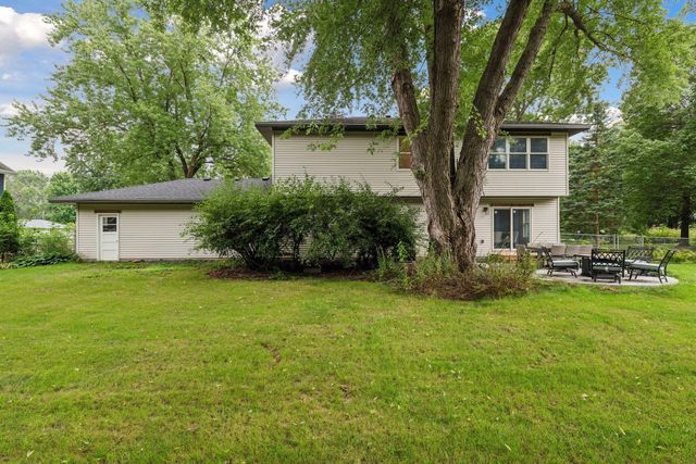 17710 13th Avenue N, Plymouth, MN 55447