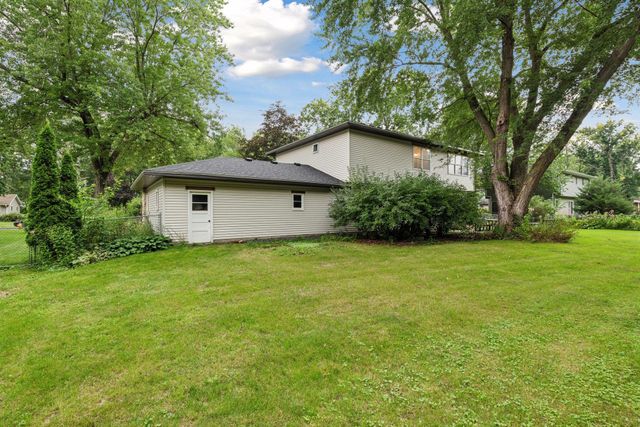 17710 13th Avenue N, Plymouth, MN 55447