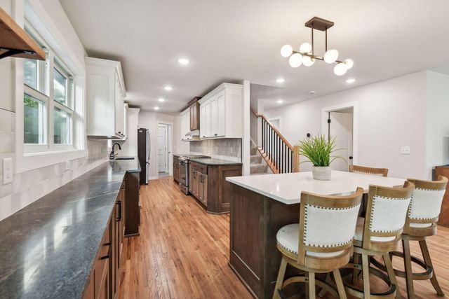 17710 13th Avenue N, Plymouth, MN 55447