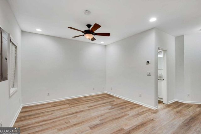 1806 Waters Edge Trail, Roswell, GA 30075