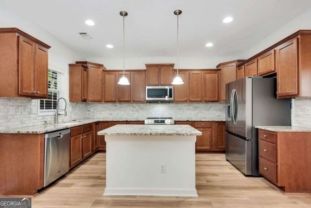 1806 Waters Edge Trail, Roswell, GA 30075
