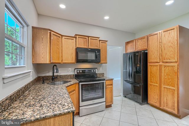 4 GRANNY SMITH CT, Baltimore, MD 21220
