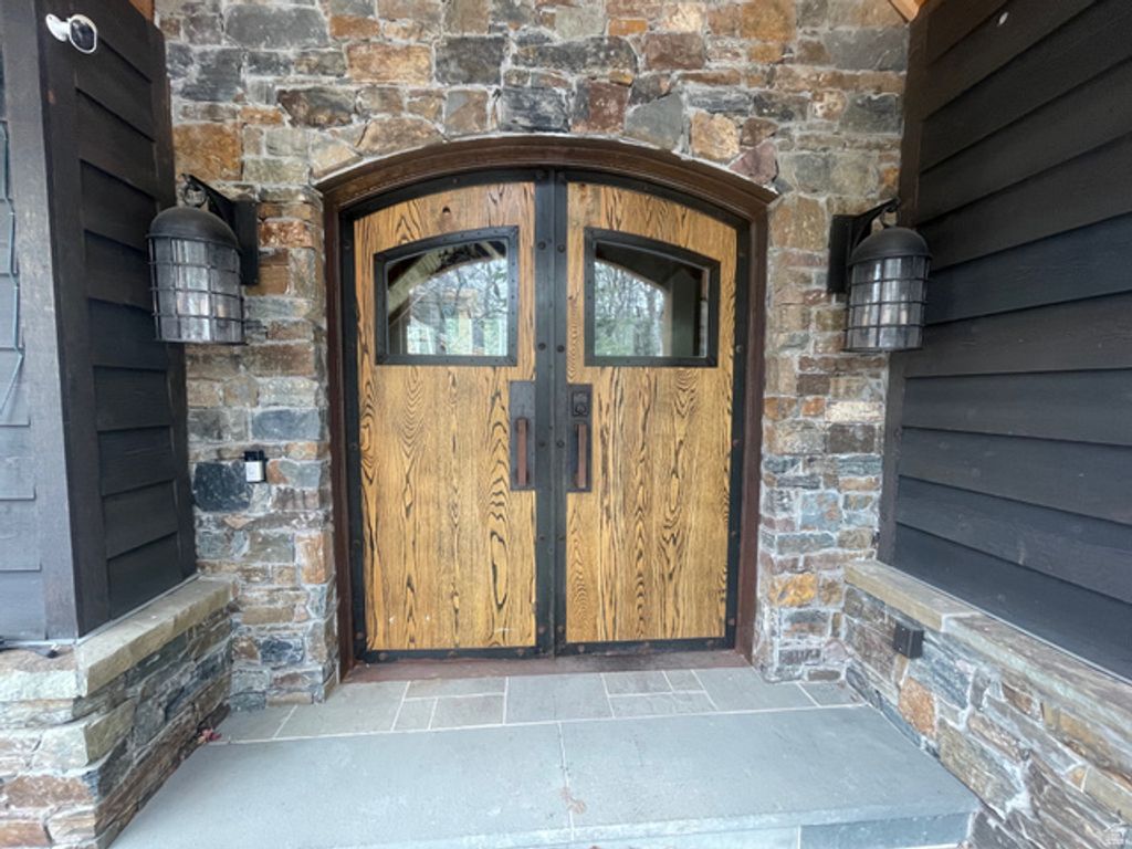 Image 23 of property listing at 3060 E DEER RUN ROAD, Sundance, UT 84604