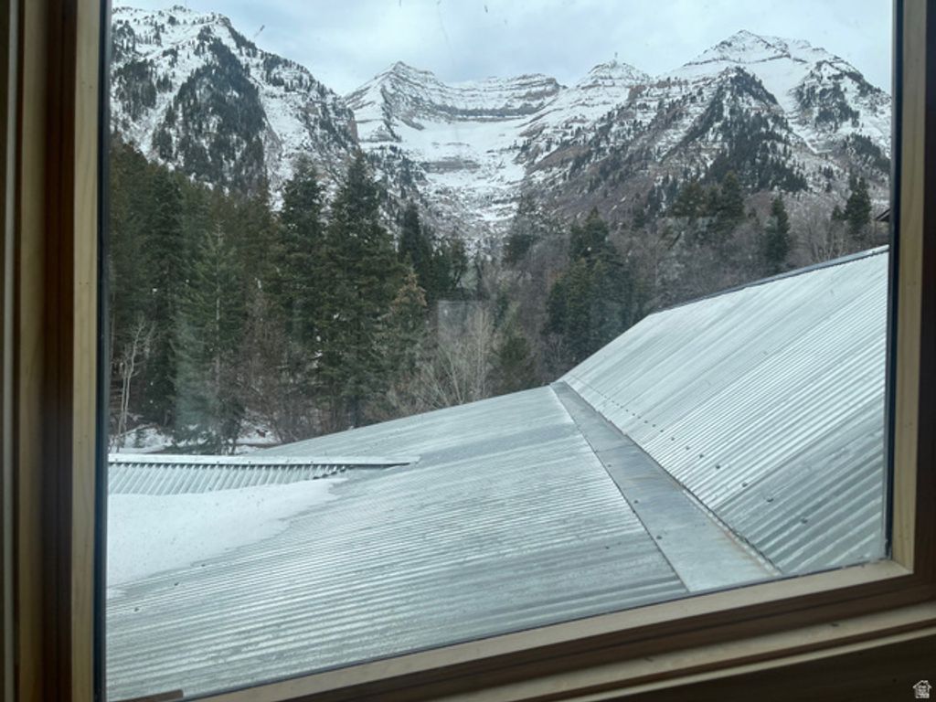 Image 26 of property listing at 3060 E DEER RUN ROAD, Sundance, UT 84604