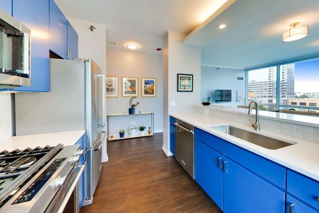 757 N Orleans Street 707, Chicago, IL 60654