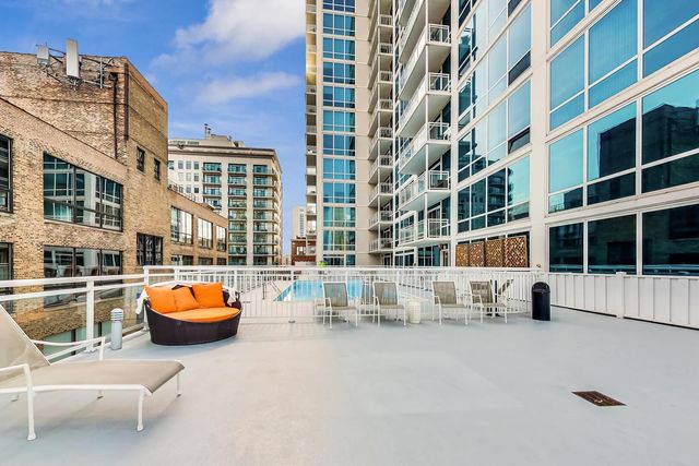 757 N Orleans Street 707, Chicago, IL 60654