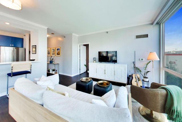 757 N Orleans Street 707, Chicago, IL 60654
