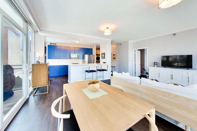 757 N Orleans Street 707, Chicago, IL 60654