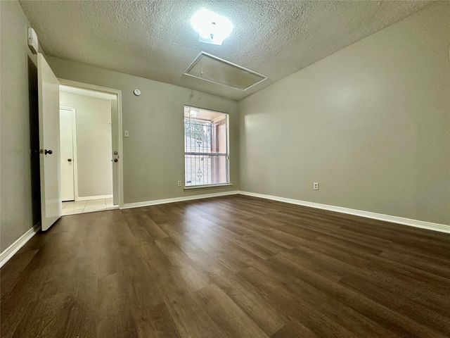 8514 Fawn Terrace Drive, Houston, TX 77071