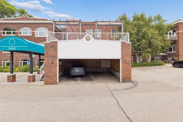 2040 Como Avenue 104, Saint Paul, MN 55108
