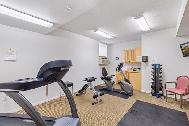 2040 Como Avenue 104, Saint Paul, MN 55108