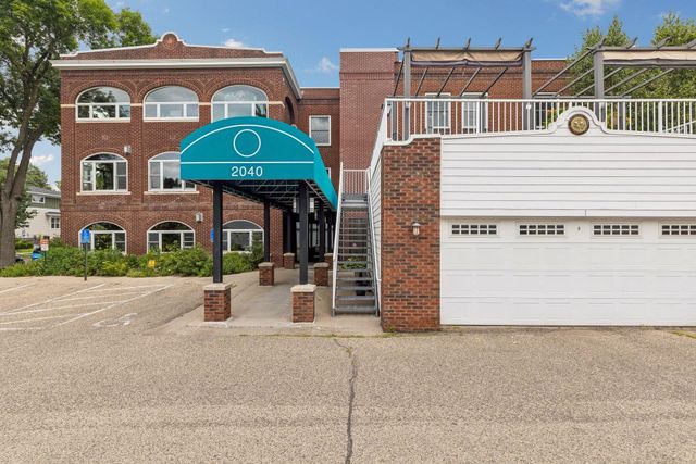 2040 Como Avenue 104, Saint Paul, MN 55108