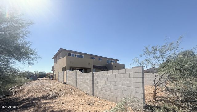 15067 N ESCONDIDO Drive B, Fountain Hills, AZ 85268