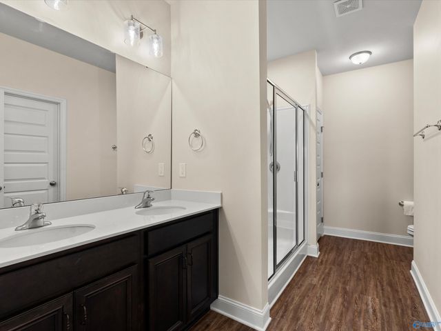 711 Magnolia Place Lane SW, Hartselle, AL 35640