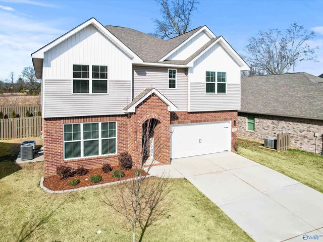 711 Magnolia Place Lane SW, Hartselle, AL 35640
