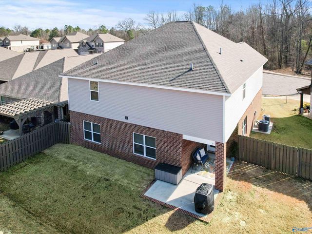 711 Magnolia Place Lane SW, Hartselle, AL 35640