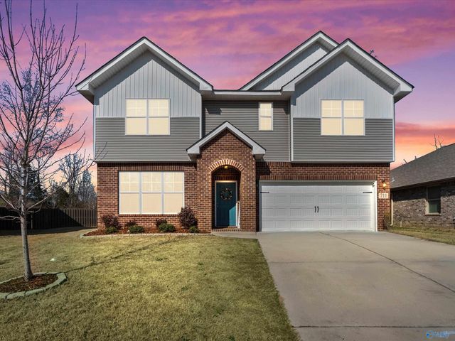 711 Magnolia Place Lane SW, Hartselle, AL 35640