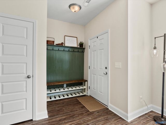 711 Magnolia Place Lane SW, Hartselle, AL 35640