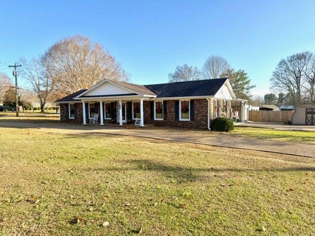 43 Liberty Rd, Winchester, TN 37398