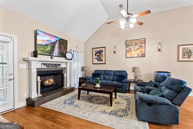 109 Gray Fox Crossing, Bonaire, GA 31005